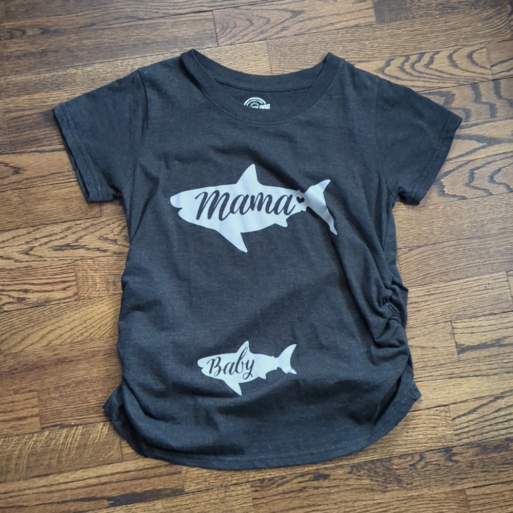 Mama shark maternity shit
